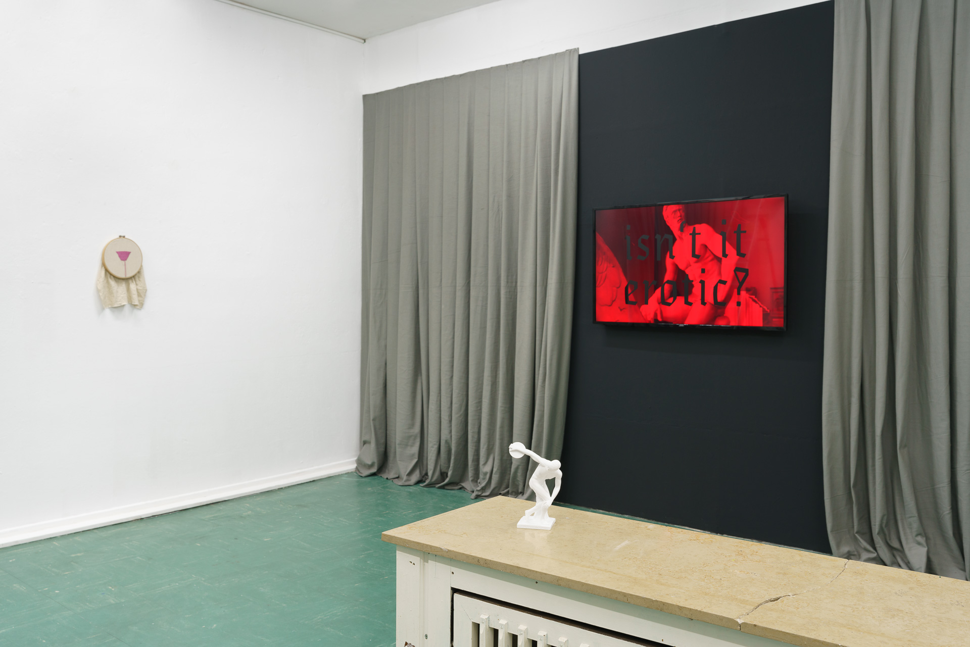 Ausstellungsansicht, isn't it erotic?, Neuland_Projektraum, Bochum, 2023